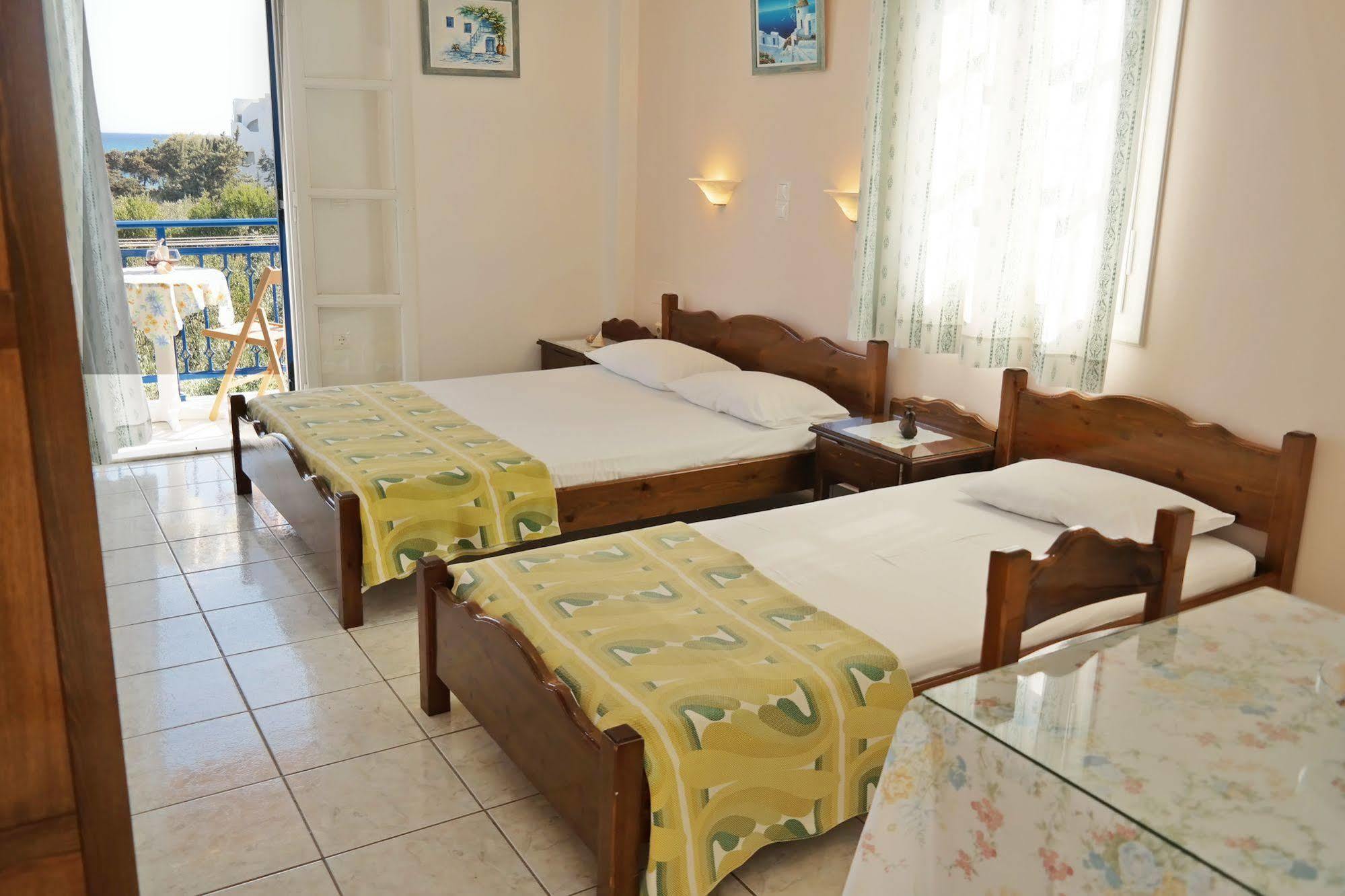 Mina'S Studios In Naxos Island Agios Prokopios  Bagian luar foto